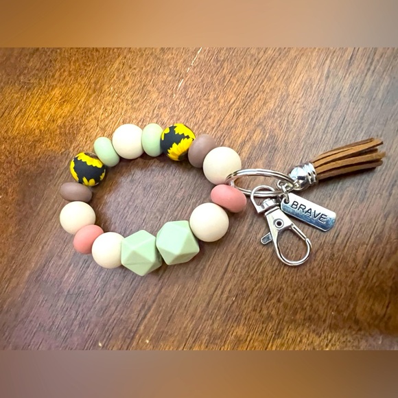 Handmade Silicone beaded wrist Charm Keychain - Picture 1 of 2